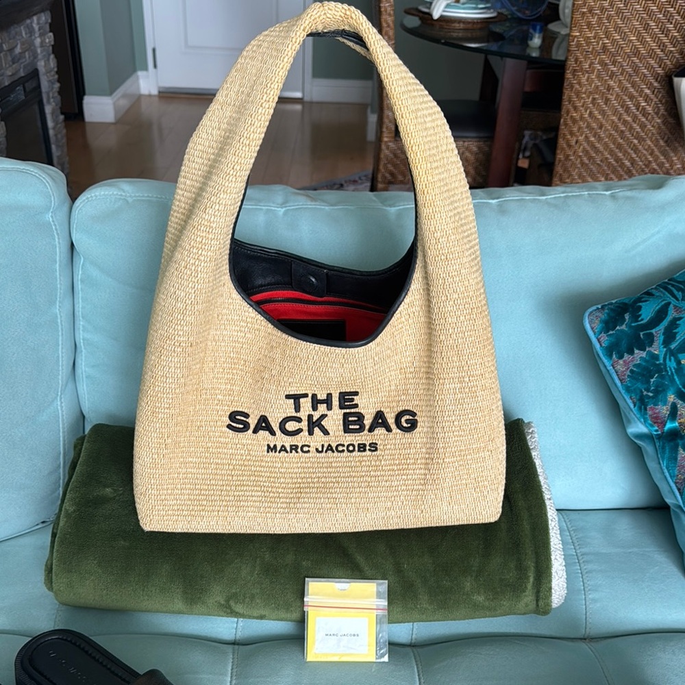 Marc Jacobs Tan Tote Bag like new with dust bag